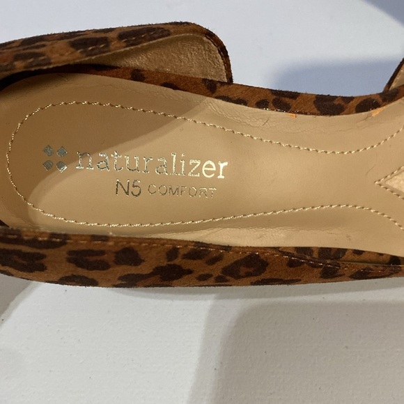 Naturalizer Leopard Print 2 inch Heels - Picture 3 of 11